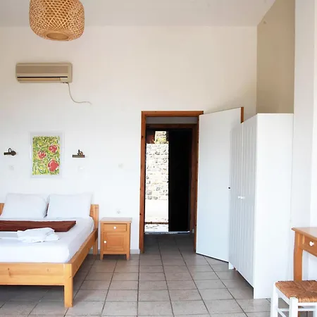 Hotel apartamentowy Three Brothers