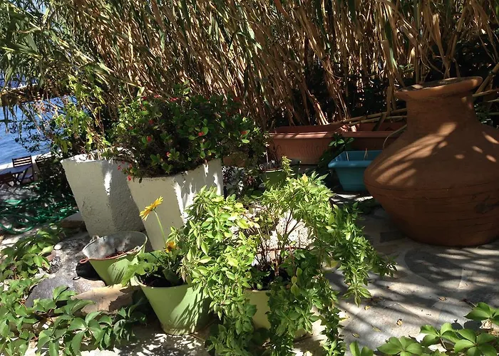 Three Brothers Apartahotel Mandrákion