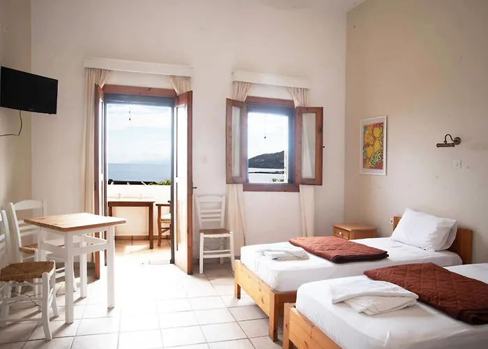 Three Brothers Apartahotel